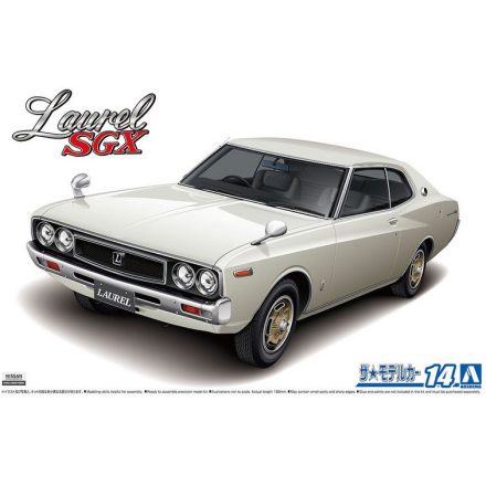 Aoshima NISSAN KHC130 LAUREL HT 2000SGX 1972 makett