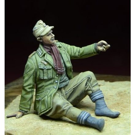 D-DAY miniature studio Afrika Korps POW North Africa 1941-43