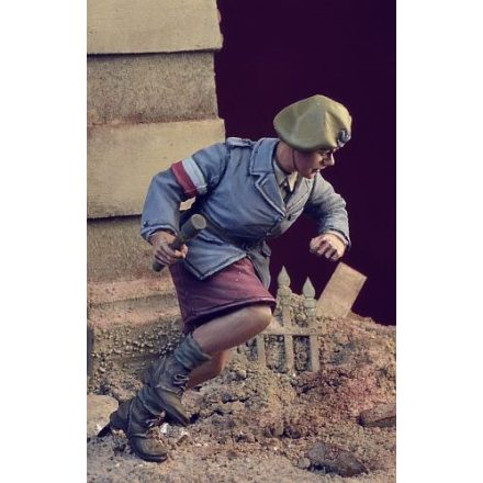 D-DAY miniature studio WWII Polish Home Army Girl Warsaw Uprising