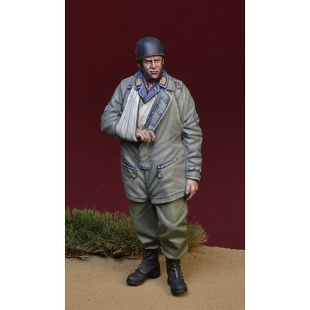 D-DAY miniature studio WWII Fallschirmjager in Early Jump Smock 1940-41