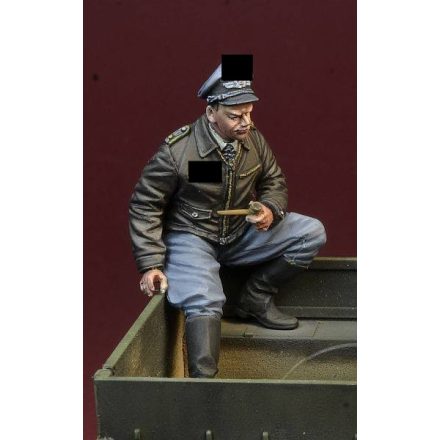 D-DAY miniature studio WWII Luftwaffe Fighter Pilot sitting