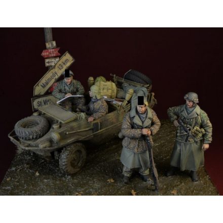 D-DAY miniature studio Waffen SS big set, Ardennes 1944, 4 Figures + Schwimmwagen Accessories (Designed for Tamiya Kit)