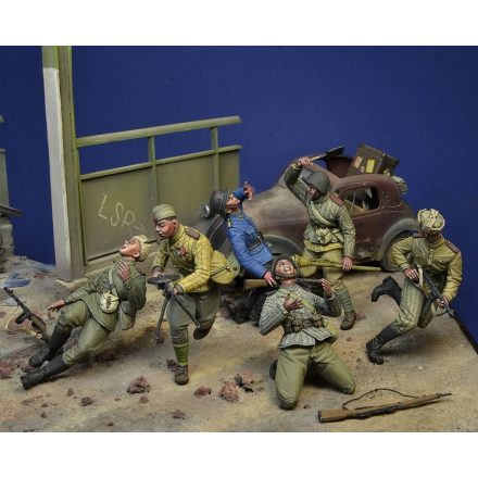 D-DAY miniature studio “In the Arms of Death”, Soviet Army Attack, Berlin 1945 (6 figures set)