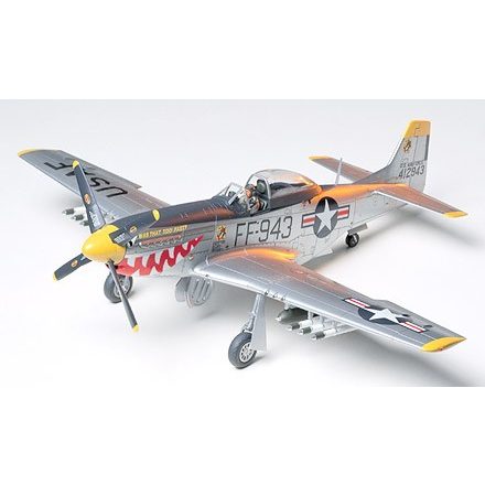 Tamiya North American F-51D Mustang Korean War makett